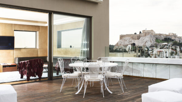 NEW Hotel Penthouse Suite (3)